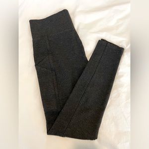 Lou & Grey 3/4 length leggings
